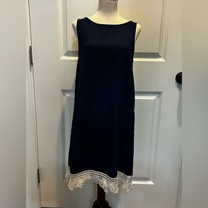 Everly Anthropologie navy shift dress size small